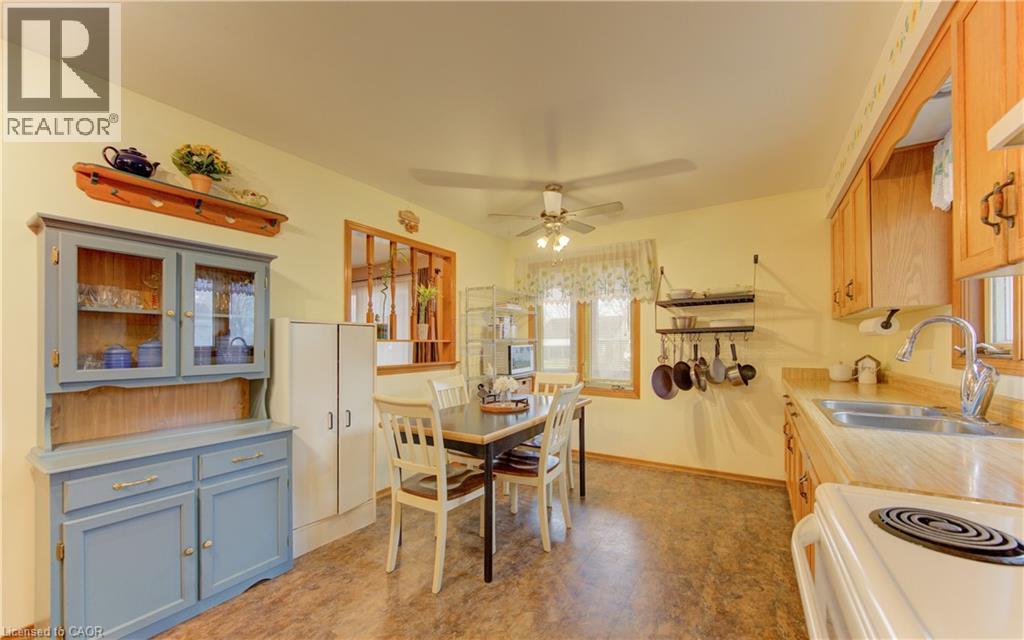 45 FIFTH Avenue, Kitchener, Ontario, N2C1P5 — Photo 8