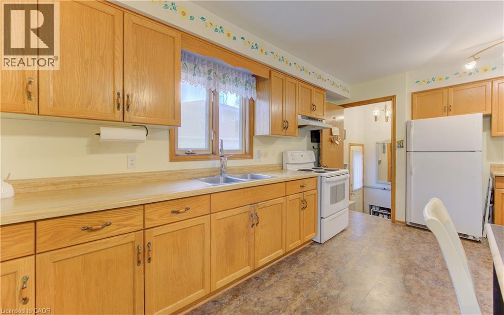 45 FIFTH Avenue, Kitchener, Ontario, N2C1P5 — Photo 9