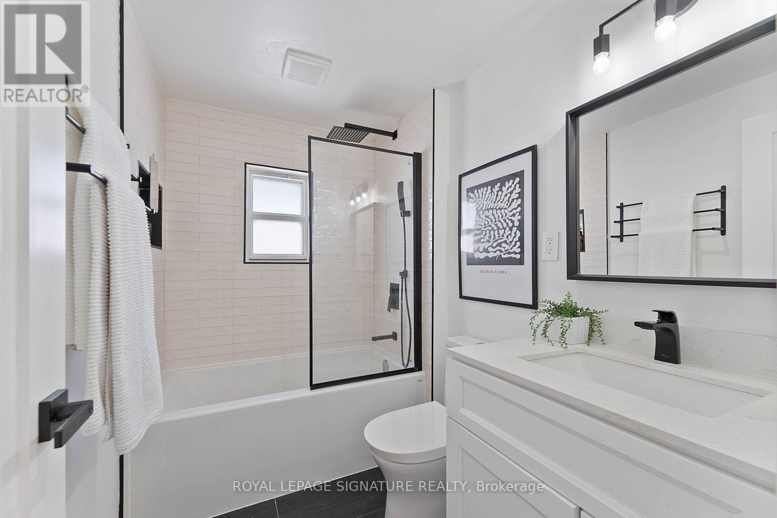 530 LAUDER AVENUE, Toronto (Oakwood Village), Ontario, M6E3J4 — Photo 23