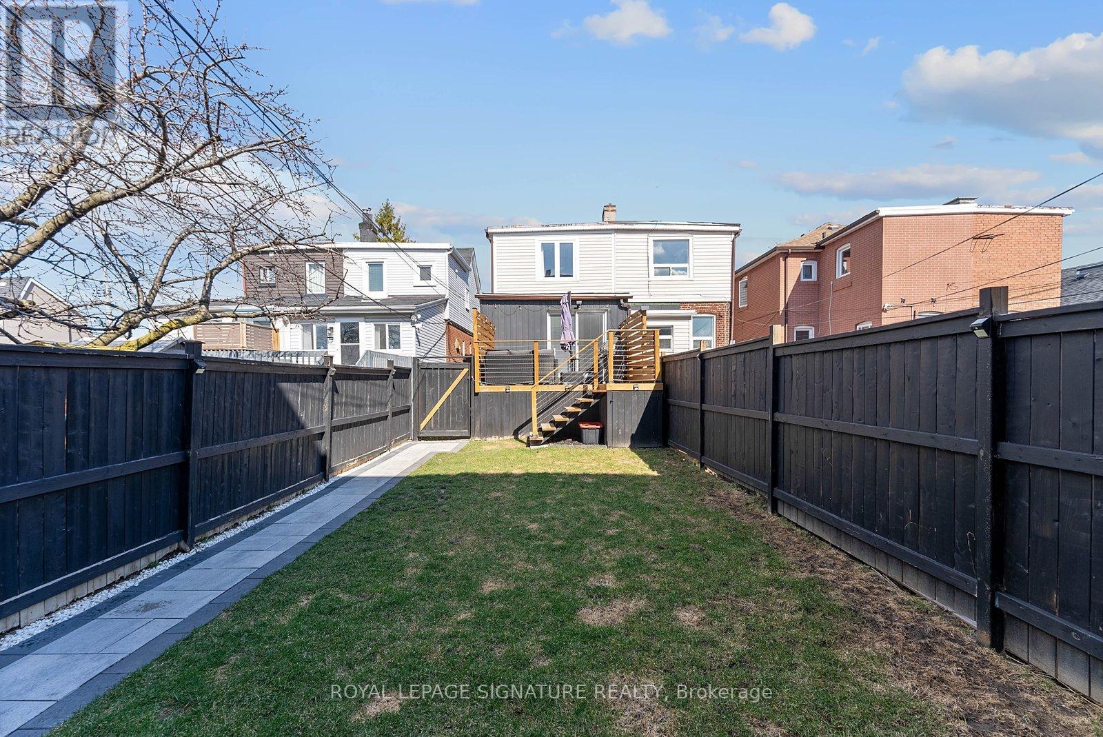 530 LAUDER AVENUE, Toronto (Oakwood Village), Ontario, M6E3J4 — Photo 32