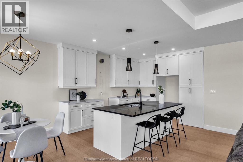 172 Rosewood CRESCENT, Chatham, Ontario, N7M0V4 — Photo 2