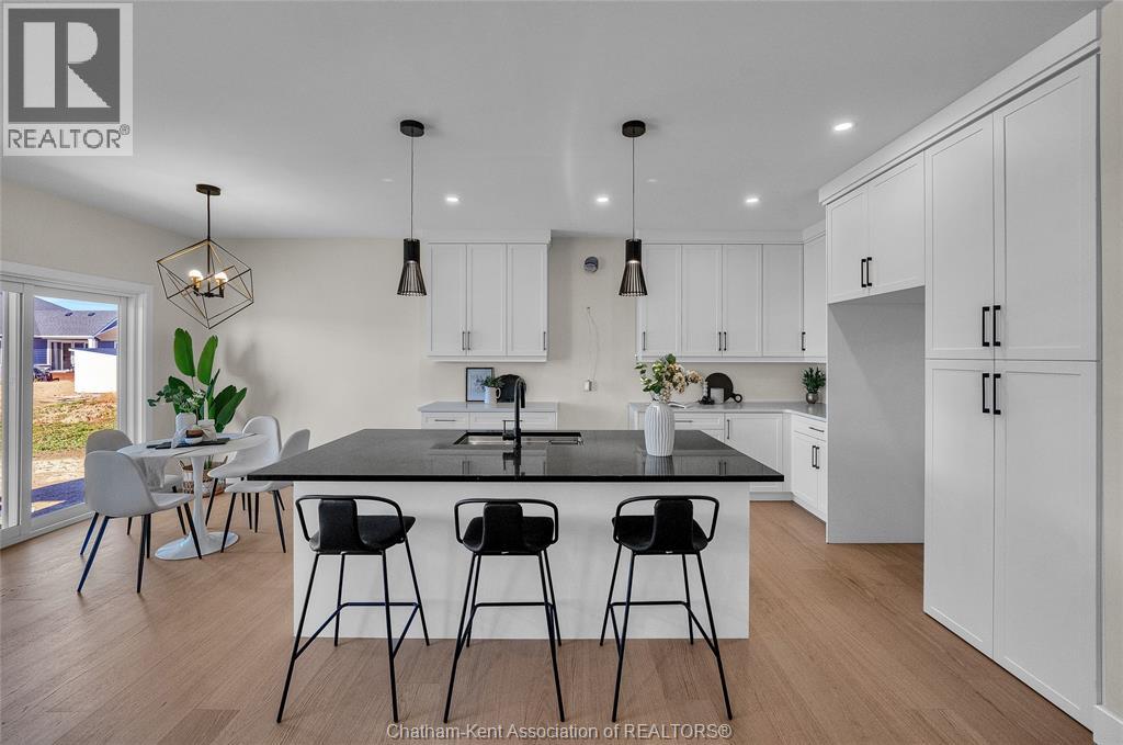 172 Rosewood CRESCENT, Chatham, Ontario, N7M0V4 — Photo 3