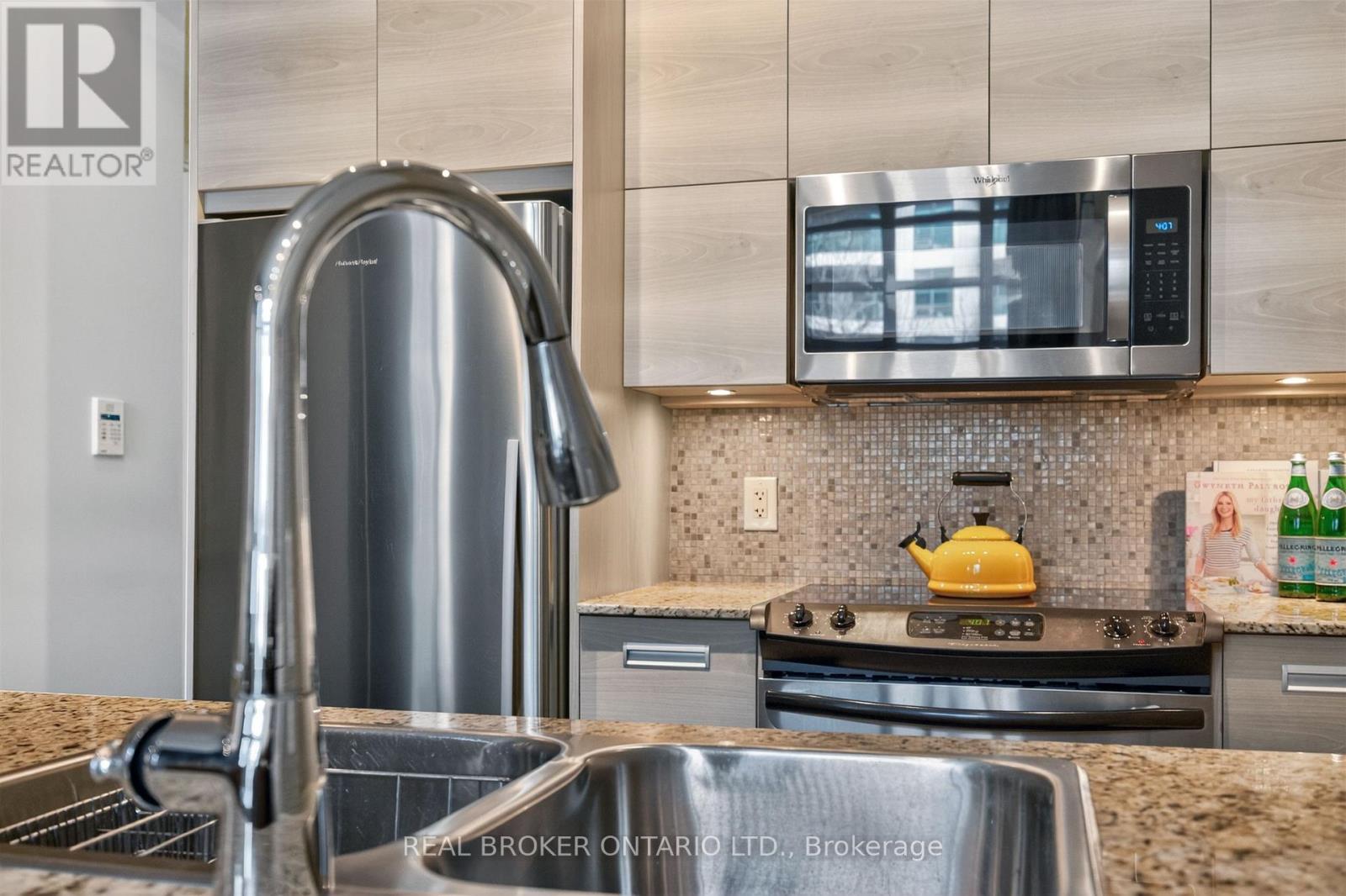 209 - 380 MACPHERSON AVENUE, Toronto (Casa Loma), Ontario, M4V3E3 — Photo 12