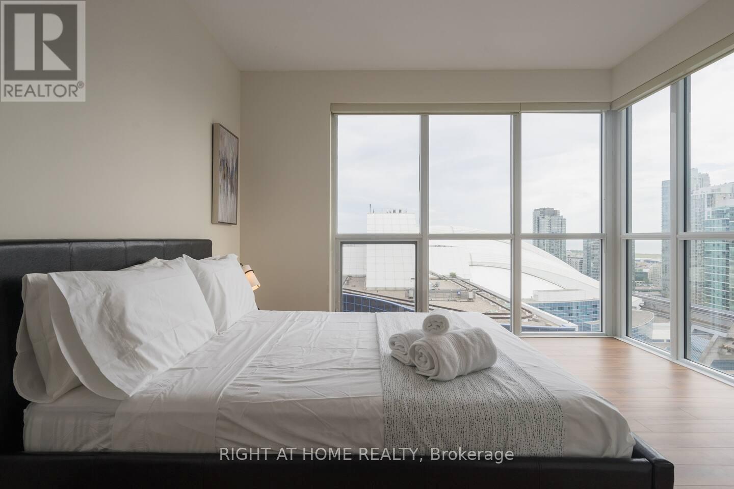 2512 - 300 FRONT STREET W, Toronto (Waterfront Communities), Ontario, M5V0E9 — Photo 14
