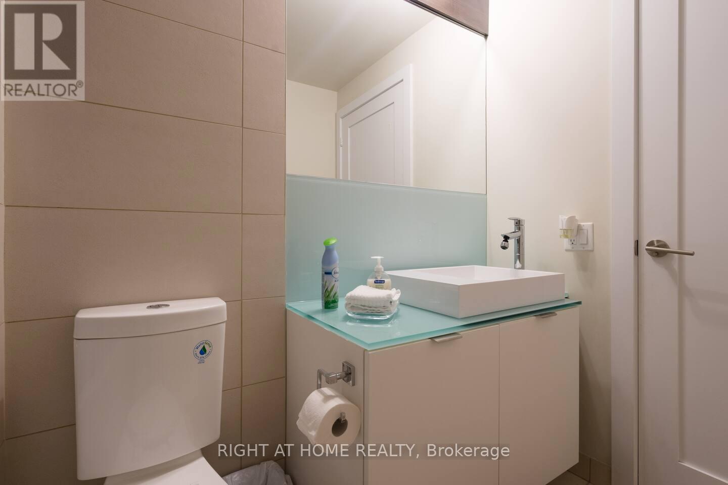 2512 - 300 FRONT STREET W, Toronto (Waterfront Communities), Ontario, M5V0E9 — Photo 19