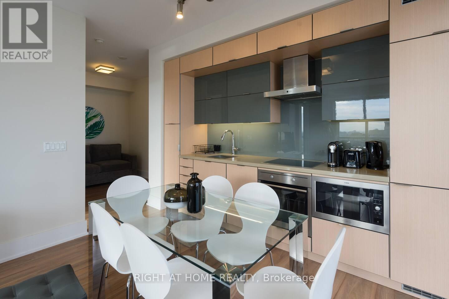 2512 - 300 FRONT STREET W, Toronto (Waterfront Communities), Ontario, M5V0E9 — Photo 5