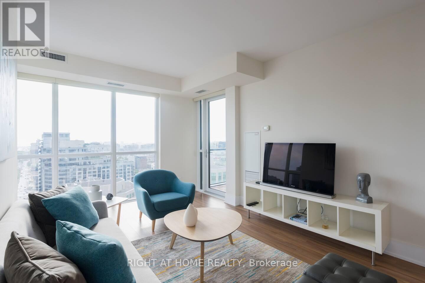 2512 - 300 FRONT STREET W, Toronto (Waterfront Communities), Ontario, M5V0E9 — Photo 9