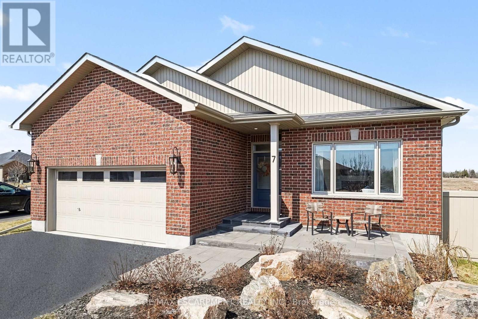 7 SENATORS GATE DRIVE, Perth, Ontario, K7H0B5 — Photo 2