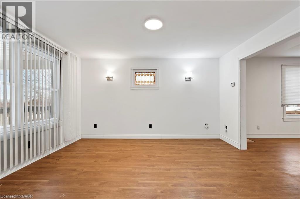 5292 BRIDGE Street, Niagara Falls, Ontario, L2E2T3 — Photo 3