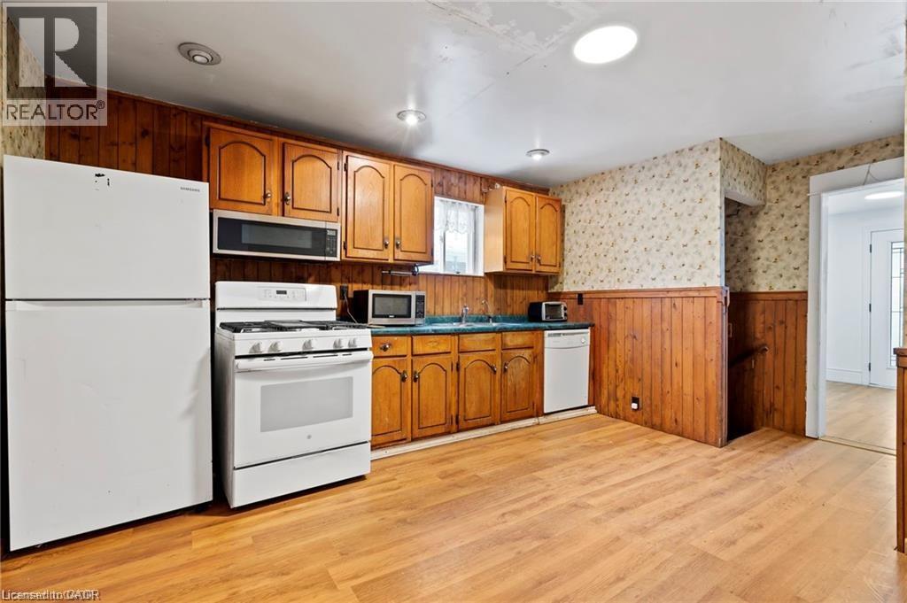 5292 BRIDGE Street, Niagara Falls, Ontario, L2E2T3 — Photo 5