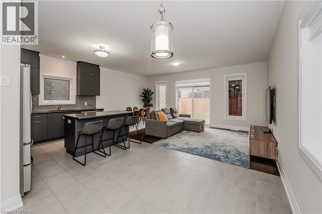 119 MONARCH WOODS Drive, Kitchener, Ontario, N2P0K2 — Photo 10