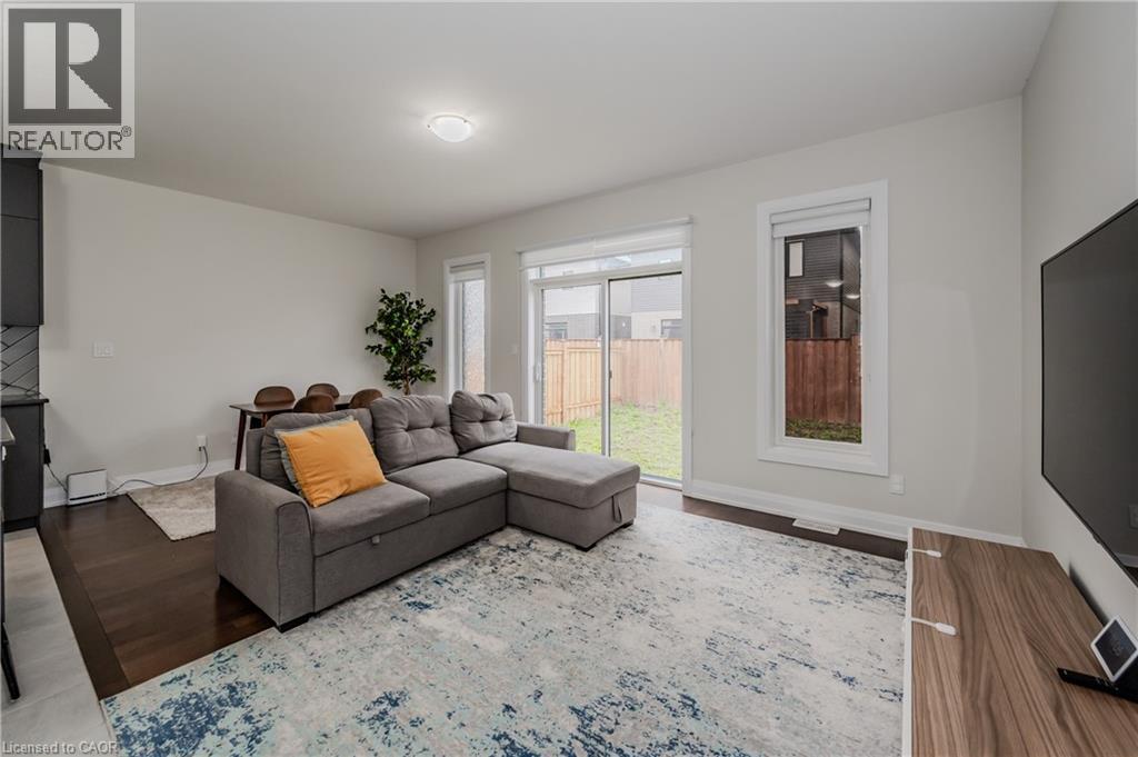 119 MONARCH WOODS Drive, Kitchener, Ontario, N2P0K2 — Photo 11