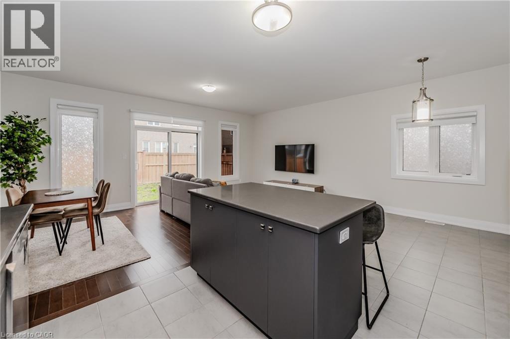 119 MONARCH WOODS Drive, Kitchener, Ontario, N2P0K2 — Photo 18