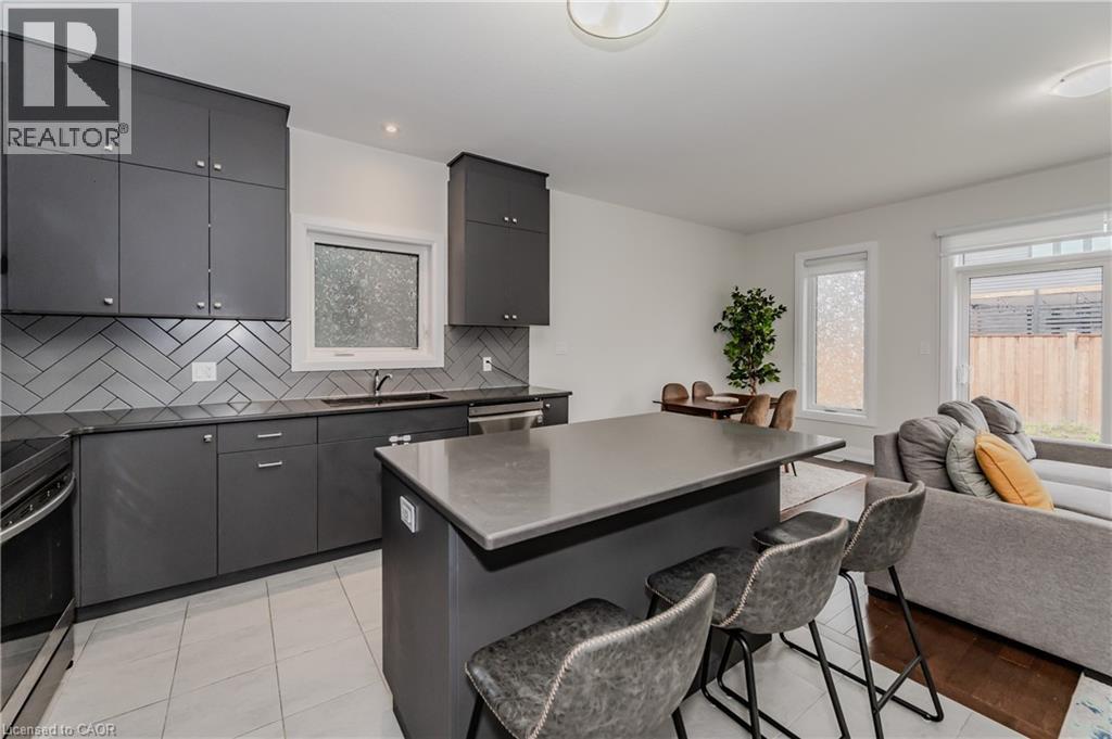 119 MONARCH WOODS Drive, Kitchener, Ontario, N2P0K2 — Photo 19