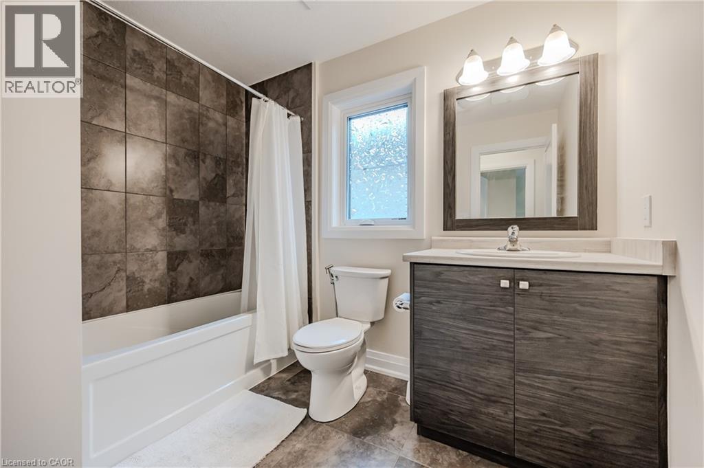 119 MONARCH WOODS Drive, Kitchener, Ontario, N2P0K2 — Photo 33