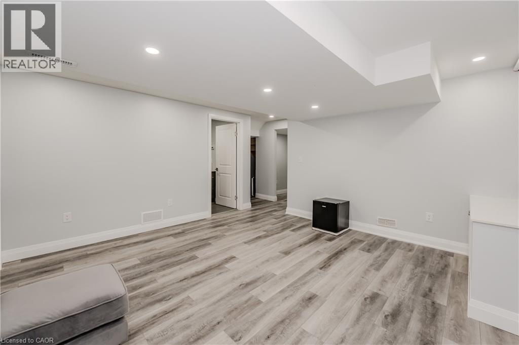 119 MONARCH WOODS Drive, Kitchener, Ontario, N2P0K2 — Photo 39