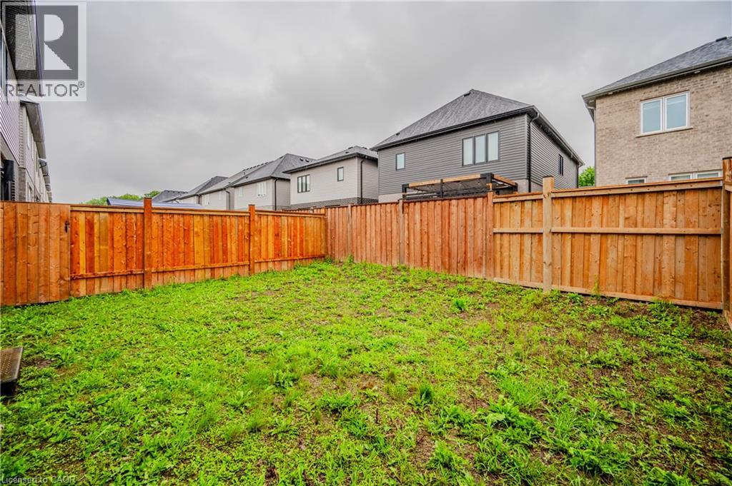 119 MONARCH WOODS Drive, Kitchener, Ontario, N2P0K2 — Photo 46