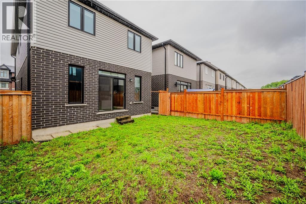 119 MONARCH WOODS Drive, Kitchener, Ontario, N2P0K2 — Photo 47