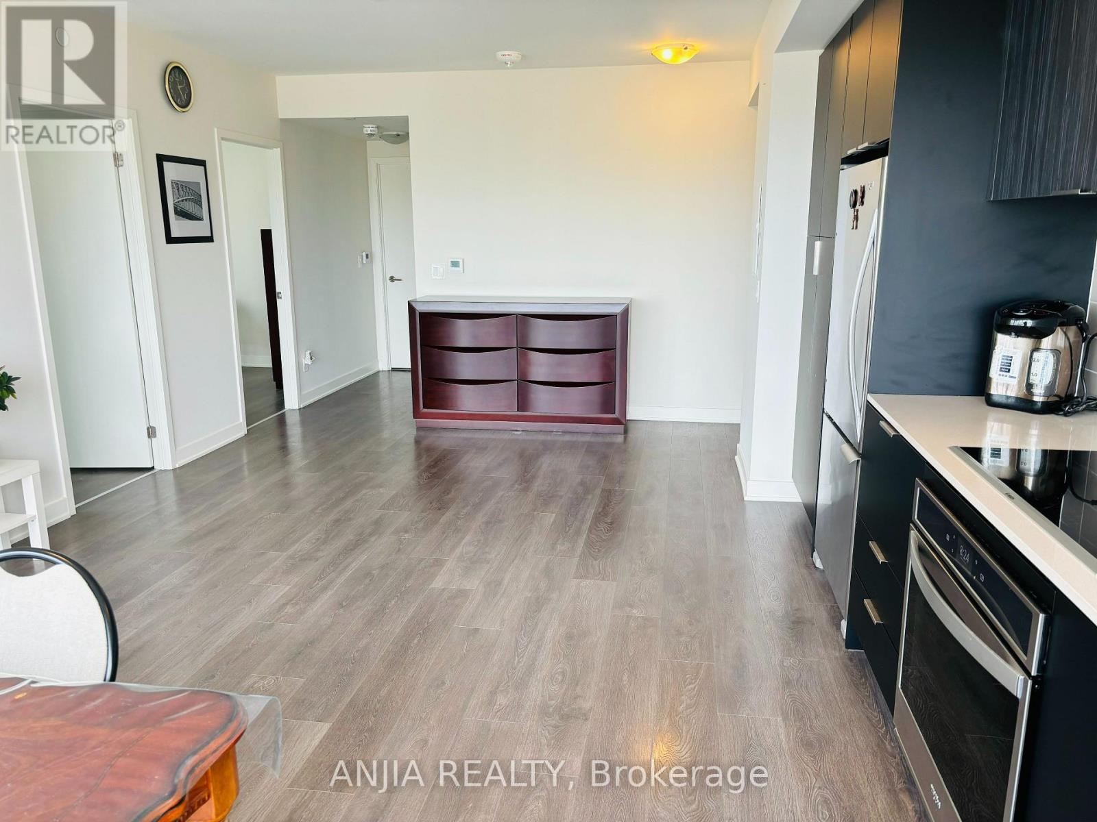 1807 - 6 SONIC WAY, Toronto (Flemingdon Park), Ontario, M3C0P1 — Photo 3