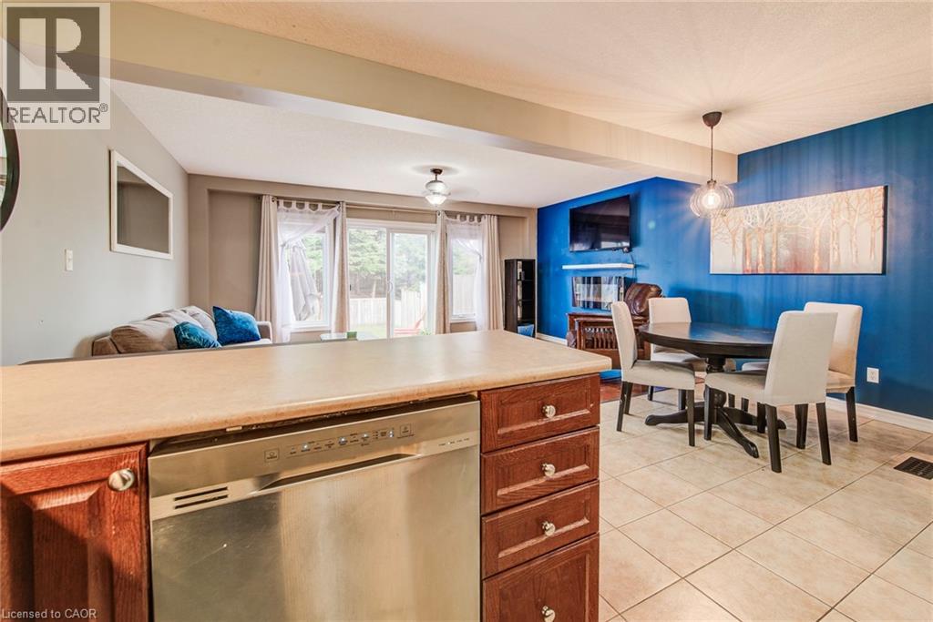 972 STRASBURG Road Unit# 10, Kitchener, Ontario, N2E2K4 — Photo 10