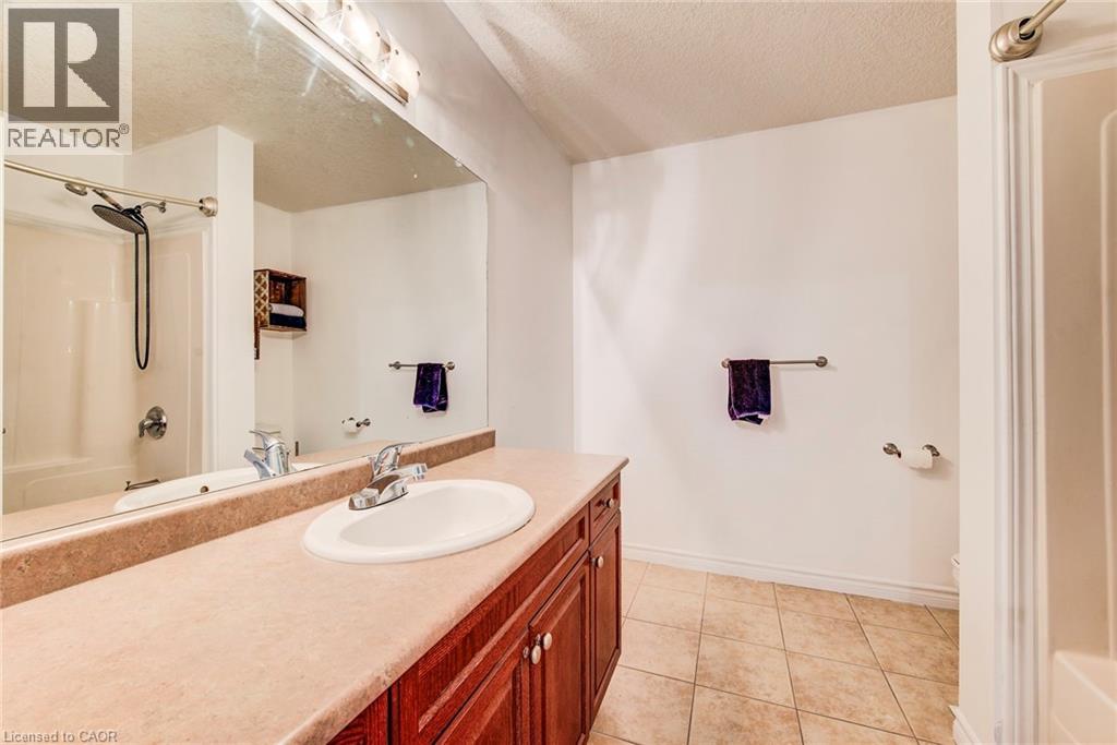 972 STRASBURG Road Unit# 10, Kitchener, Ontario, N2E2K4 — Photo 19