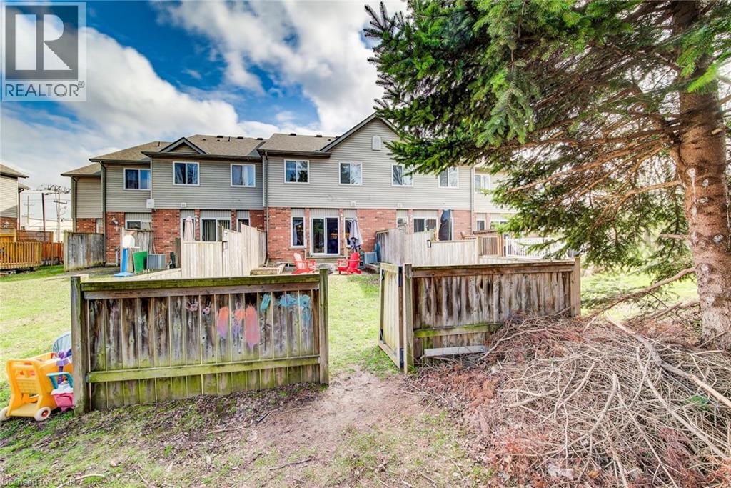 972 STRASBURG Road Unit# 10, Kitchener, Ontario, N2E2K4 — Photo 31