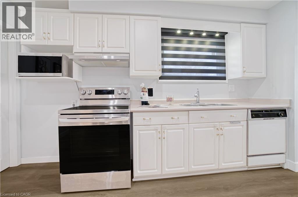 60 LYSANDA Avenue, London, Ontario, N5Z4L3 — Photo 12