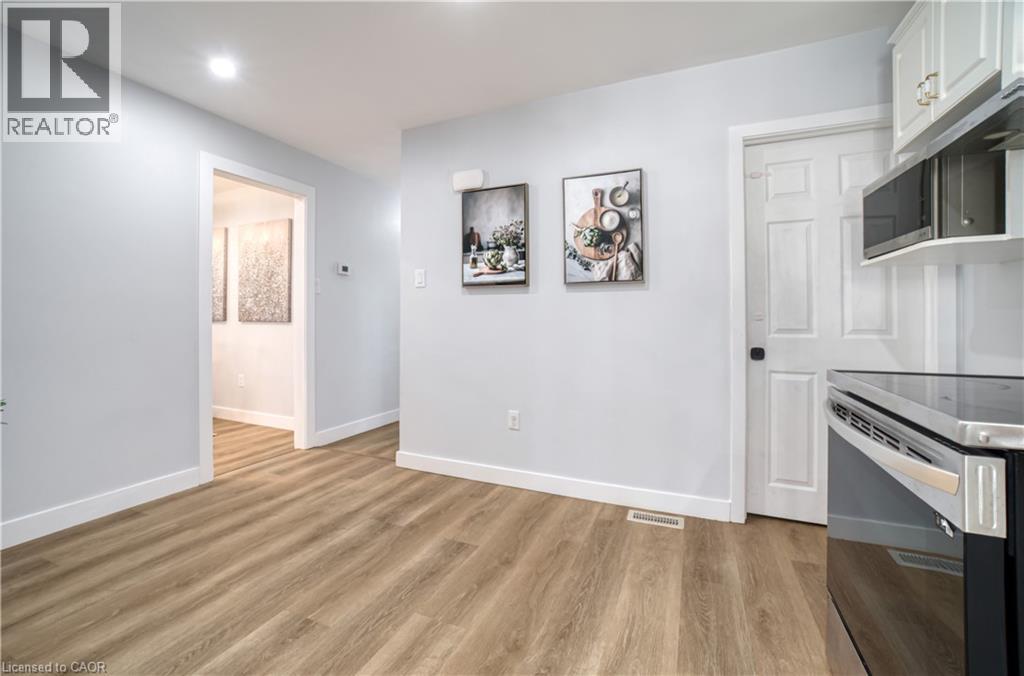 60 LYSANDA Avenue, London, Ontario, N5Z4L3 — Photo 13