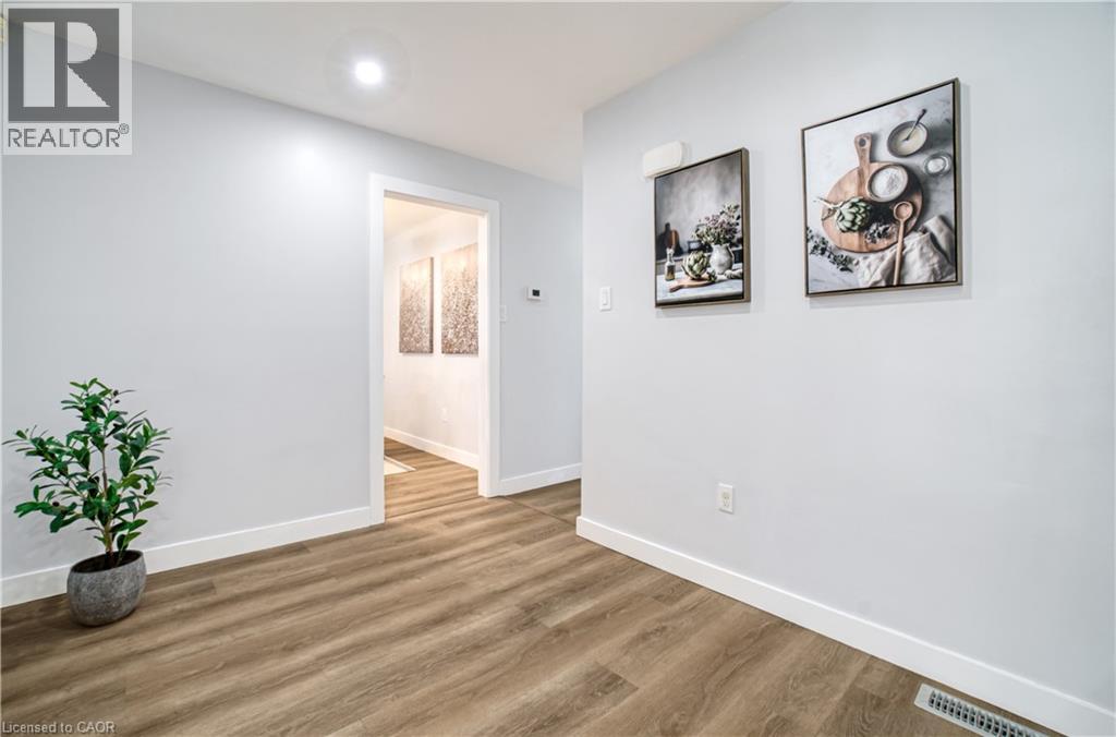 60 LYSANDA Avenue, London, Ontario, N5Z4L3 — Photo 14