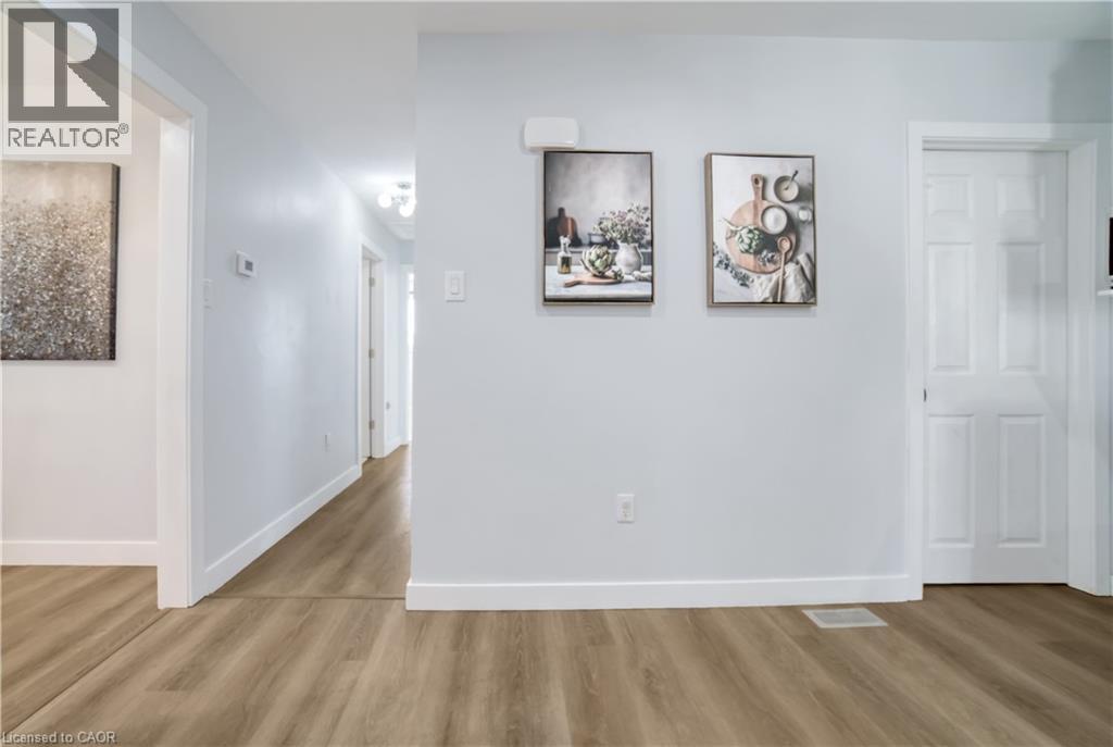60 LYSANDA Avenue, London, Ontario, N5Z4L3 — Photo 15