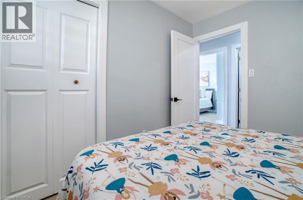 60 LYSANDA Avenue, London, Ontario, N5Z4L3 — Photo 18