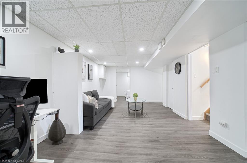 60 LYSANDA Avenue, London, Ontario, N5Z4L3 — Photo 36
