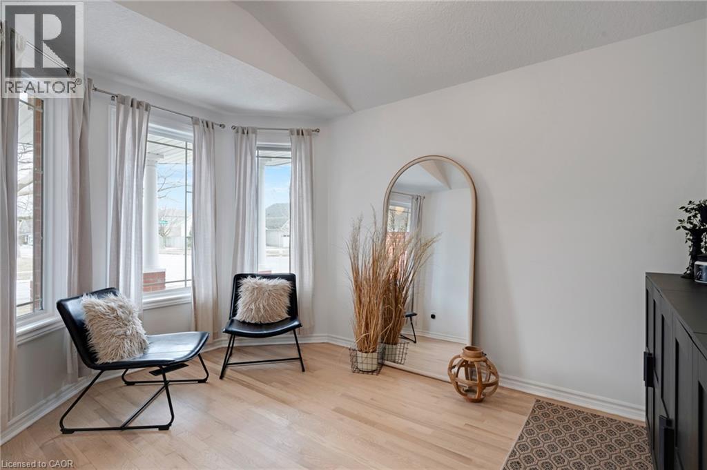 158 MCMEEKEN Drive, Cambridge, Ontario, N3C4C6 — Photo 10