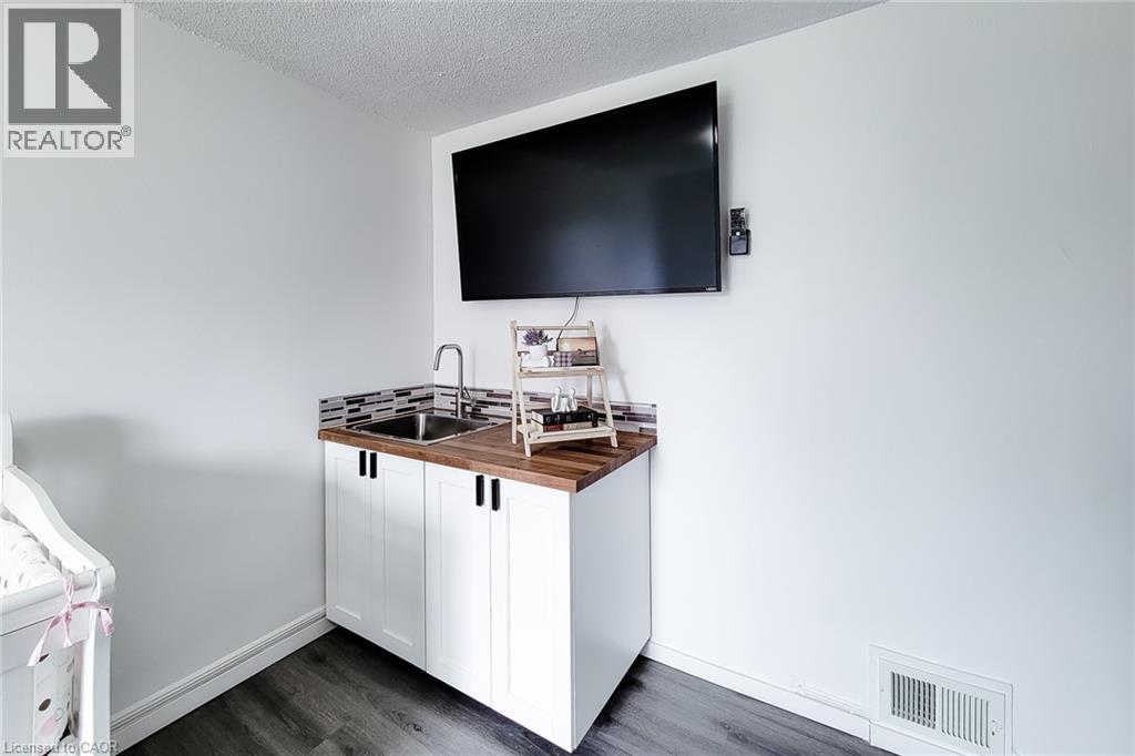 5 MARTHA Street, Hamilton, Ontario, L8H2B8 — Photo 25