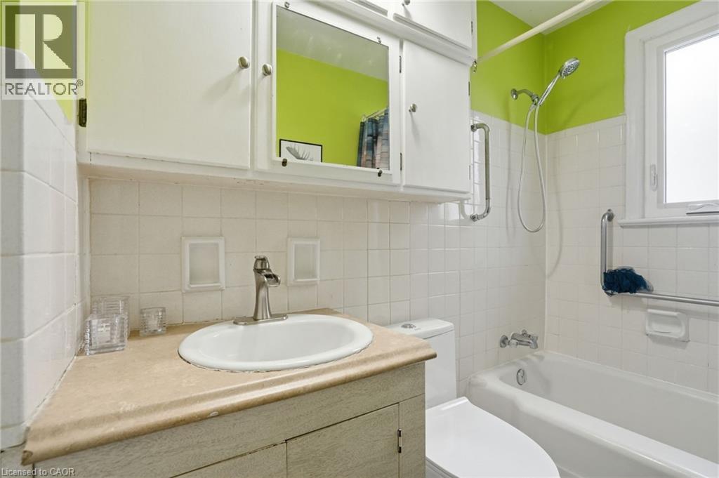 336 BARTON Street, Stoney Creek, Ontario, L8E2K9 — Photo 10