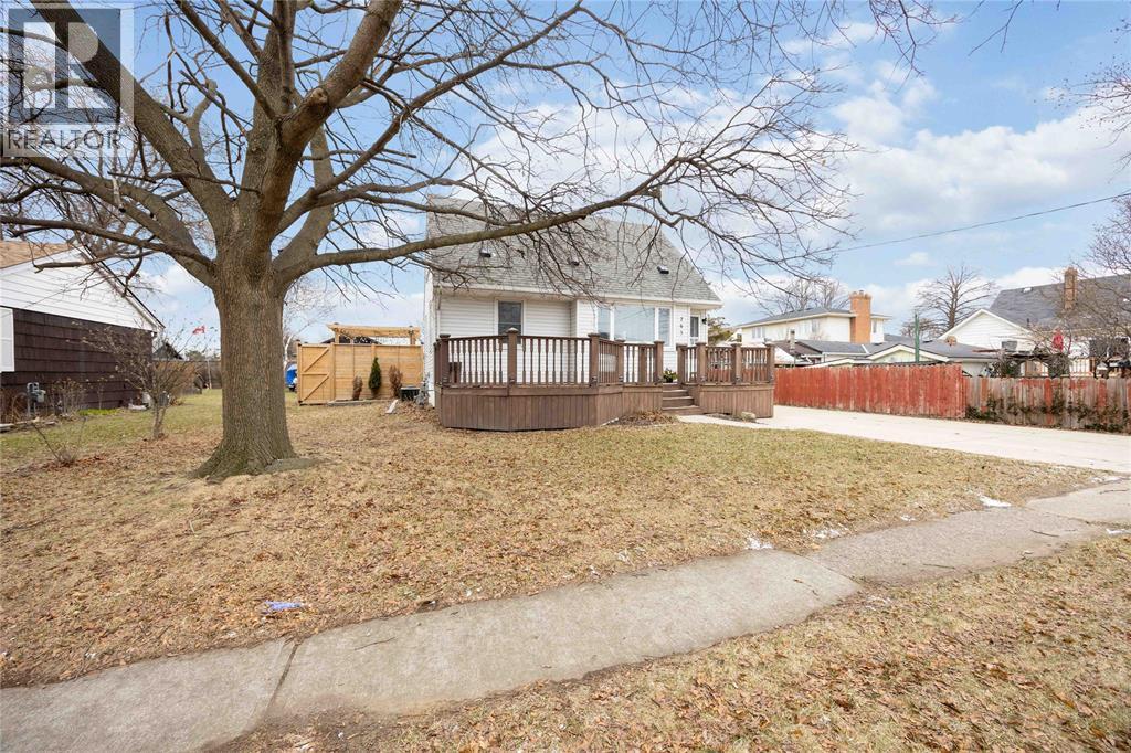 763 CLAXTON AVENUE, Sarnia, Ontario, N7T5L9 — Photo 3