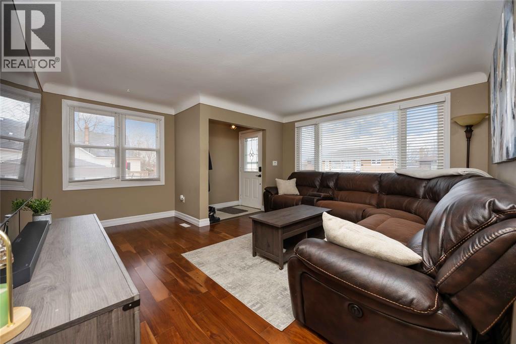 763 CLAXTON AVENUE, Sarnia, Ontario, N7T5L9 — Photo 4