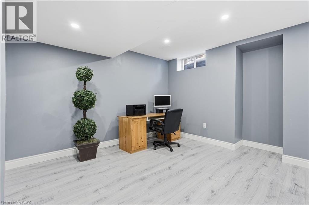 3071 JENN Avenue, Burlington, Ontario, L7M0C7 — Photo 40