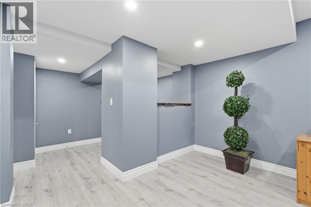 3071 JENN Avenue, Burlington, Ontario, L7M0C7 — Photo 41