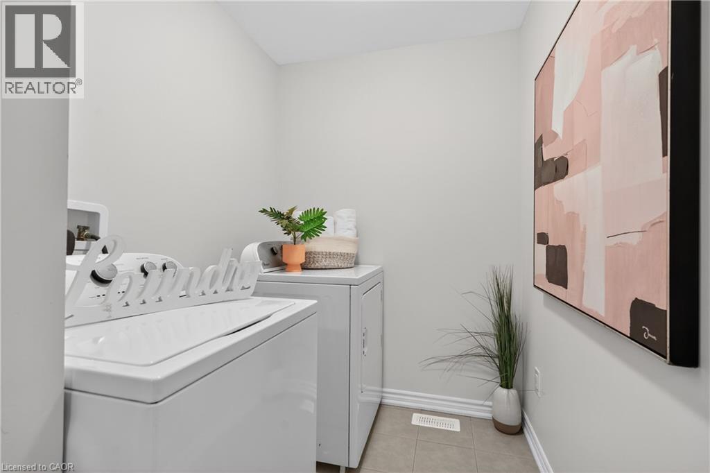 279 VOYAGER Pass, Binbrook, Ontario, L0R1C0 — Photo 22