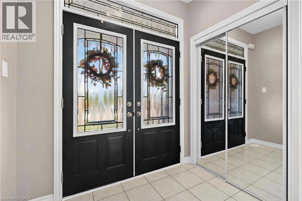 279 VOYAGER Pass, Binbrook, Ontario, L0R1C0 — Photo 3