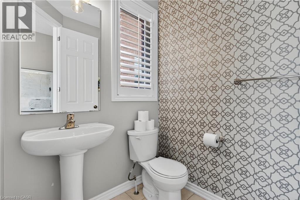 279 VOYAGER Pass, Binbrook, Ontario, L0R1C0 — Photo 4