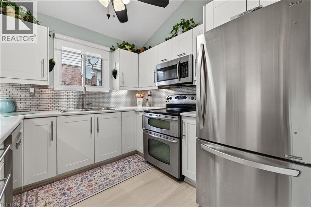 23 JULIEBETH Drive, Hamilton, Ontario, L9B2N6 — Photo 7