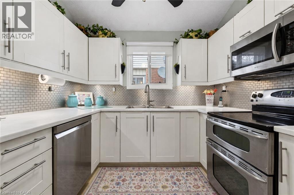 23 JULIEBETH Drive, Hamilton, Ontario, L9B2N6 — Photo 8