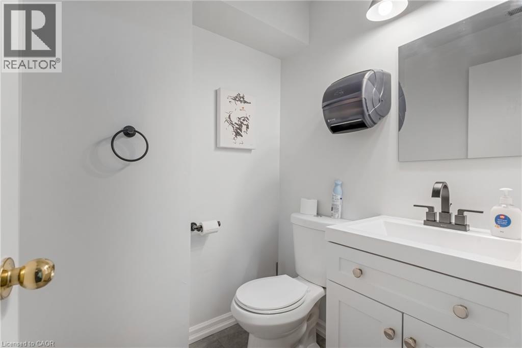 1219 MAIN Street E Unit# 1B & C, Hamilton, Ontario, L8K1A5 — Photo 11