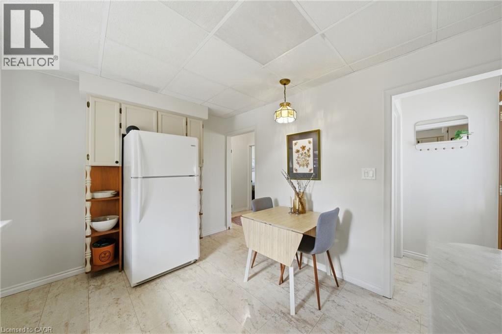 752 NINTH Avenue, Hamilton, Ontario, L8T2A6 — Photo 4