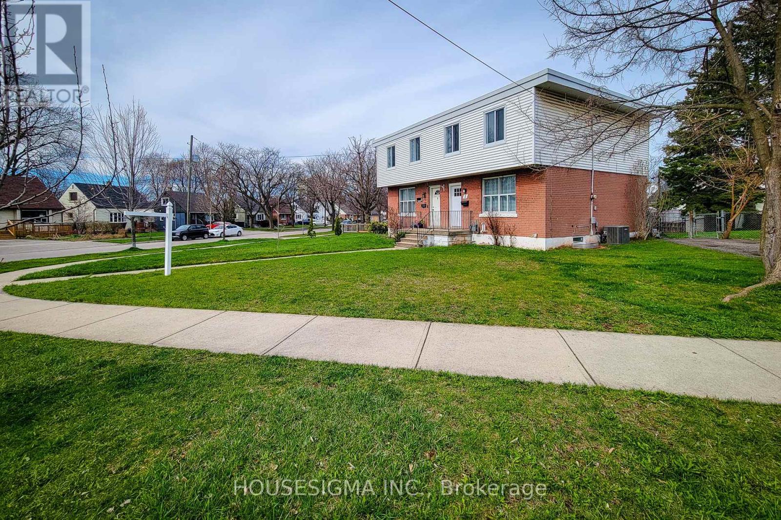 5 MARTHA STREET, Hamilton (McQuesten), Ontario, L8H2B7 — Photo 3