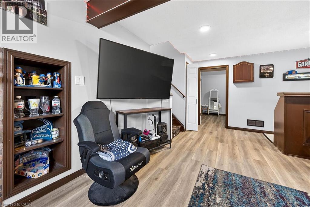 56 HUMMINGBIRD Lane, Hamilton, Ontario, L9A4A9 — Photo 33