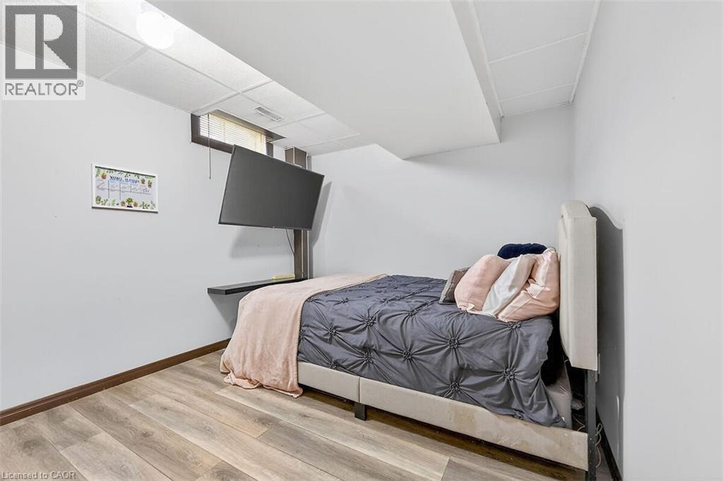 56 HUMMINGBIRD Lane, Hamilton, Ontario, L9A4A9 — Photo 34