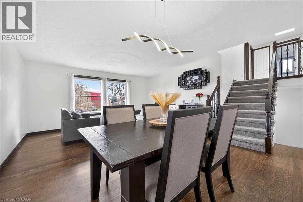56 HUMMINGBIRD Lane, Hamilton, Ontario, L9A4A9 — Photo 8